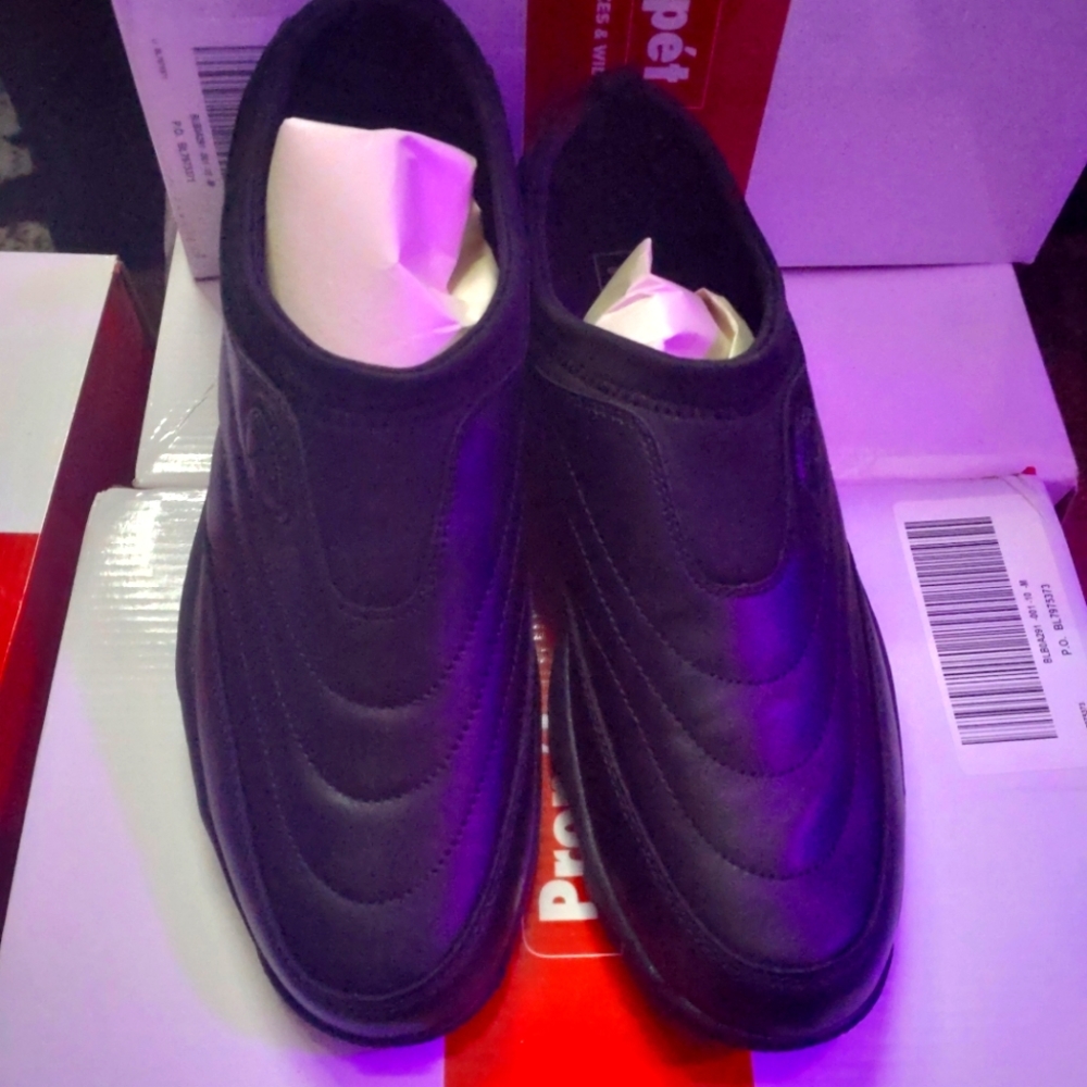 NWT PROPET WASH N WEAR SLIP ON SHOE M SZ 10 BLACK